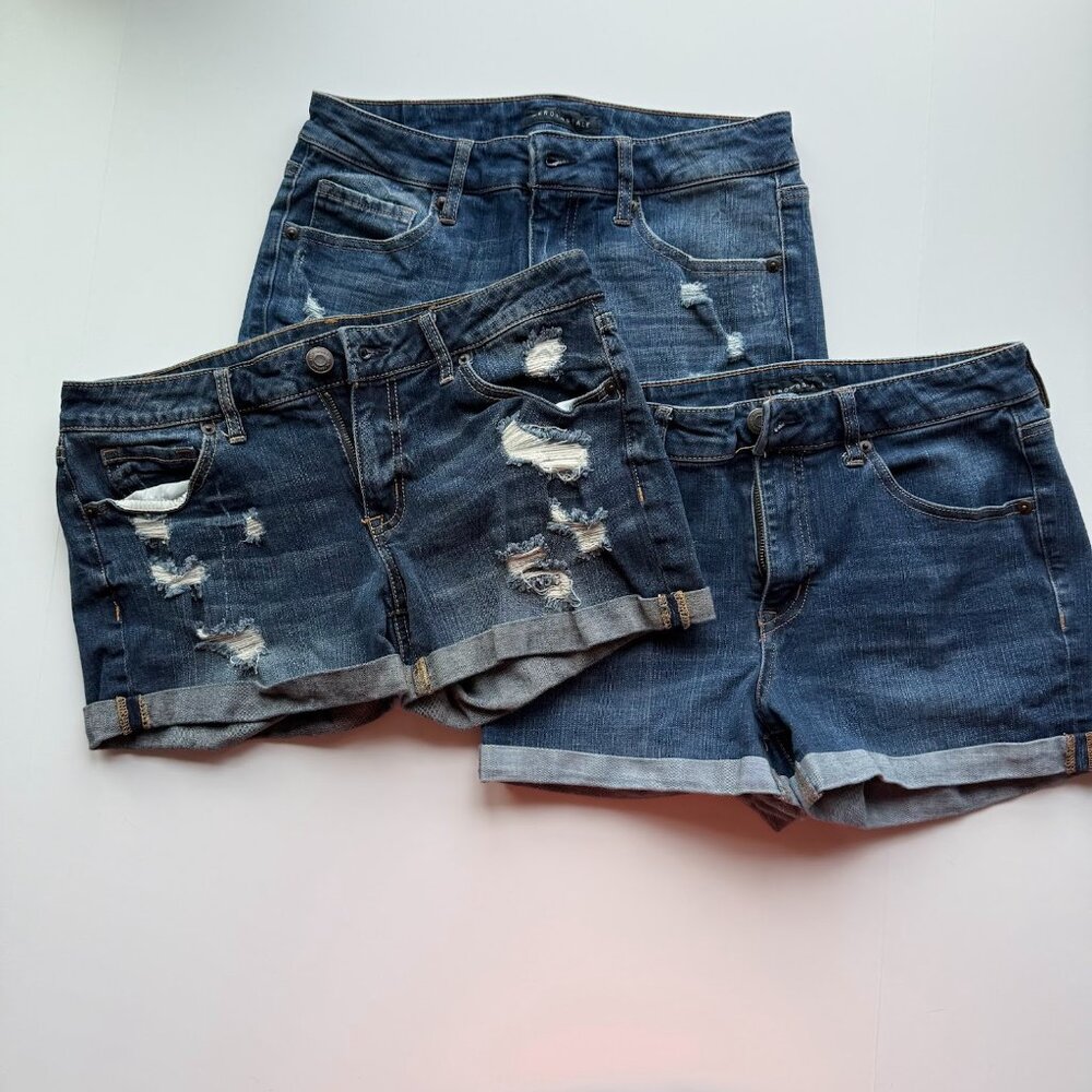 3 Pairs Aeropostale Jean Shorts – Women’s Size 8 – Distressed & Cuffed Styles
